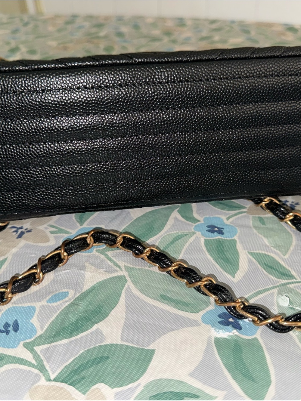 Classic Black Quilted Chain-Handle Shoulder Bag - Picture 6 of 6